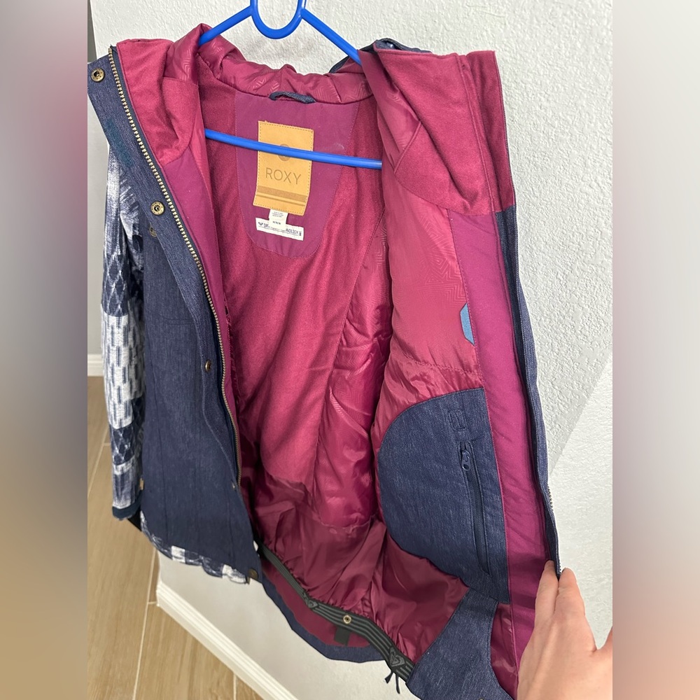 Roxy Snow Jacket - Picture 3 of 8